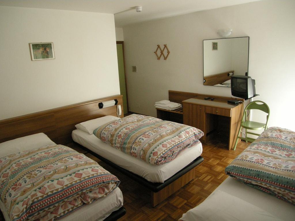 Hotel Europa Cembra Cembra Lisignago Chambre photo